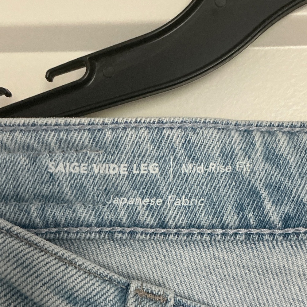 AG Light Wash Wide Leg Women’s Jeans - Picture 3 of 5